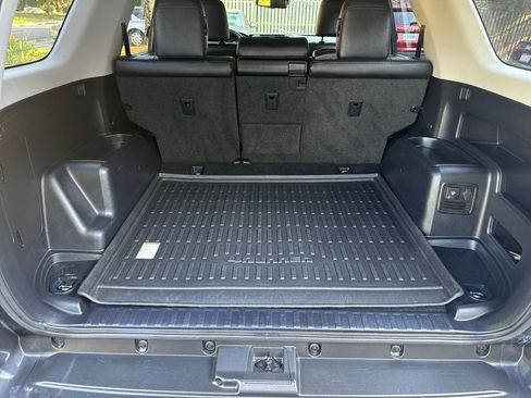 Used 2020 Toyota 4Runner Venture w/ Moonroof Package AWD/4WD image 37
