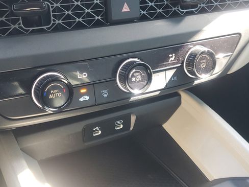 Used 2023 Honda Accord LX image 28