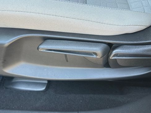 Used 2024 Honda HR-V LX image 14