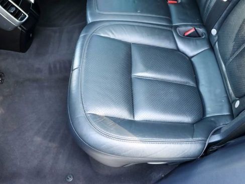 Used 2016 Porsche Cayenne image 18