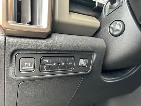 New 2025 GMC Hummer EV 2X w/ LPO, Dark Essentials Package image 21