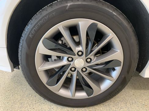 Used 2022 Buick Encore GX Preferred w/ Sport Touring Package image 11