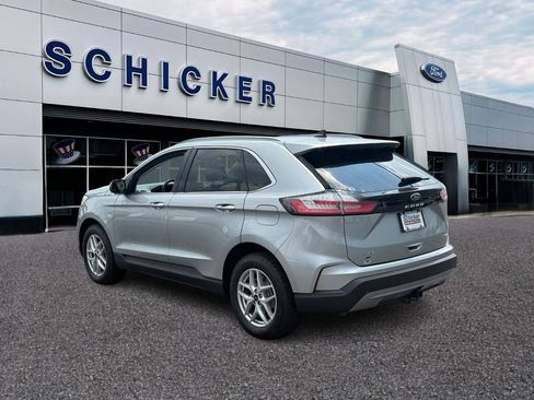 Used 2024 Ford Edge SEL w/ Convenience Package AWD/4WD image 3