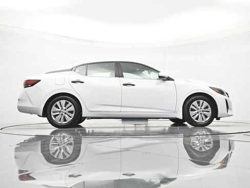 Used 2024 Nissan Sentra S FWD image 39