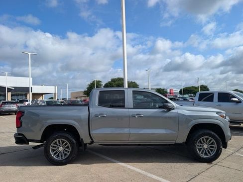 Used 2026 Chevrolet Colorado LT RWD image 3