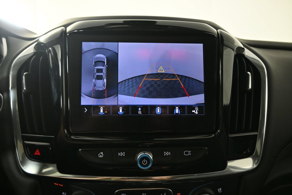 Used 2021 Chevrolet Traverse High Country AWD/4WD image 32