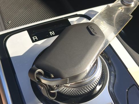 New 2026 Kia Carnival EX image 26