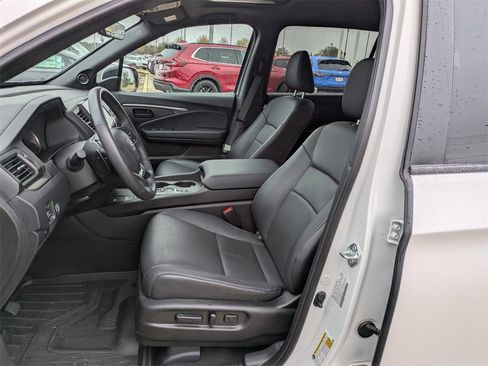 Certified 2024 Honda Passport EX-L image 10