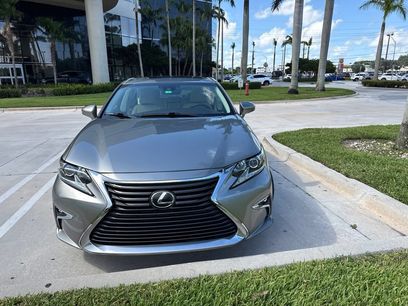 Used 2018 Lexus ES 350 w/ Accessory Package 2