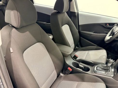 Used 2018 Hyundai Kona SE image 35