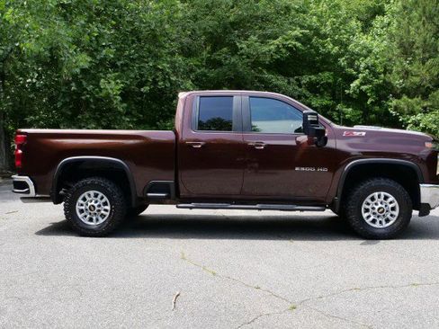 Used 2024 Chevrolet Silverado 2500 LT w/ Safety Package AWD/4WD image 29