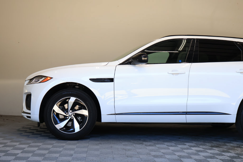Used 2024 Jaguar F-PACE R-Dynamic S AWD/4WD image 9
