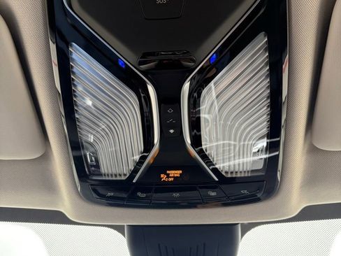 Used 2021 BMW X7 xDrive40i w/ Premium Package 2 image 13