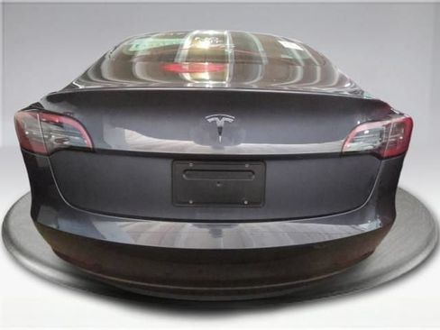 Used 2023 Tesla Model 3 Standard Range RWD image 8