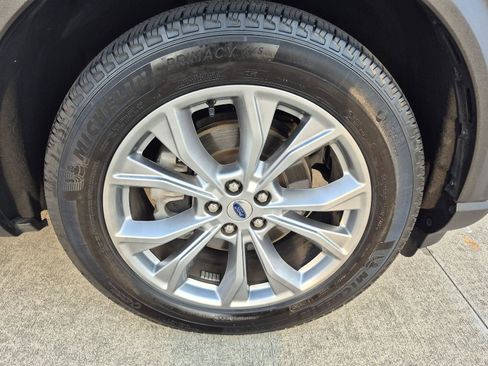 Certified 2023 Ford Explorer XLT w/ Equipment Group 202A image 8