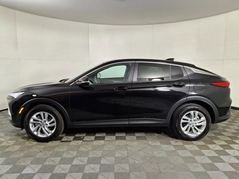 Used 2024 Buick Envista Preferred w/ Convenience II Package image 2