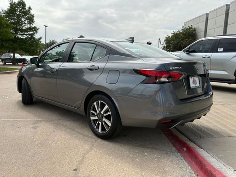 Used 2025 Nissan Versa SV FWD image 7