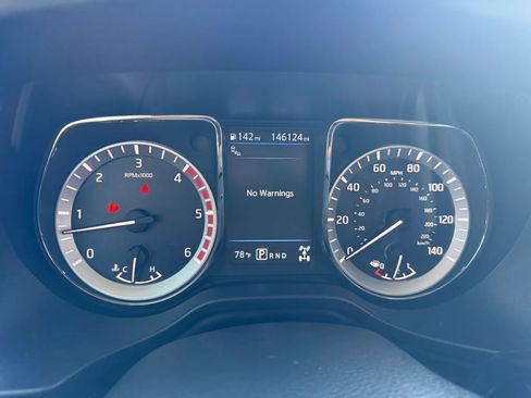 Used 2019 Nissan Titan PRO-4X image 11