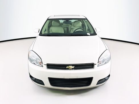 Used 2009 Chevrolet Impala LT image 2