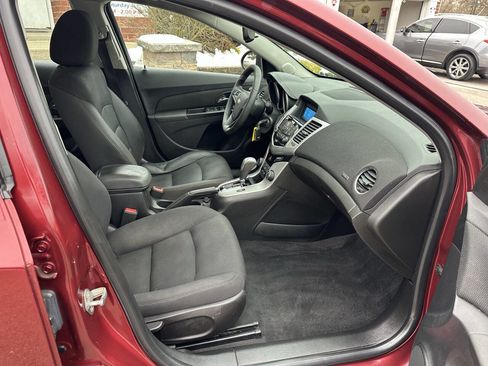 Used 2015 Chevrolet Cruze LT image 23