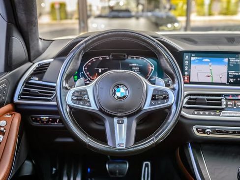 Used 2022 BMW X7 xDrive40i w/ M Sport Package AWD/4WD image 28
