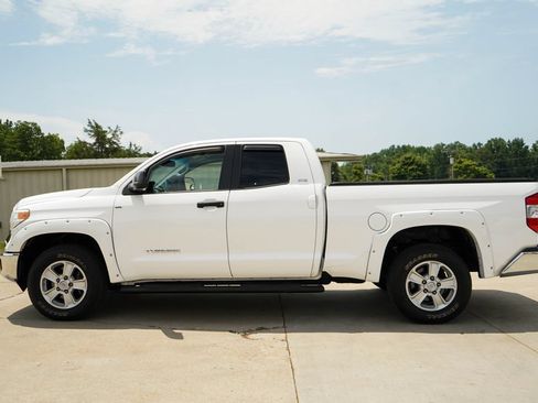 Used 2017 Toyota Tundra SR5 w/ SR5 Upgrade Package RWD image 25