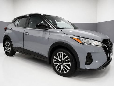 Certified 2023 Nissan Kicks SV FWD image 7