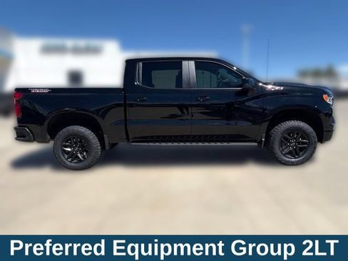 Used 2024 Chevrolet Silverado 1500 LT Trail Boss w/ Convenience Package II AWD/4WD image 6
