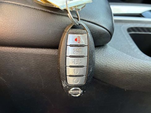 Used 2020 Nissan Sentra SV w/ Trunk Package FWD image 9
