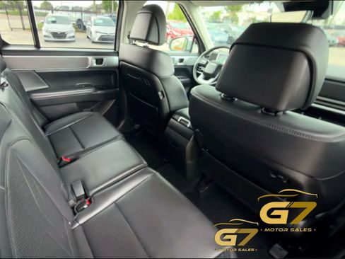 Used 2024 Hyundai Santa Fe SEL FWD image 18
