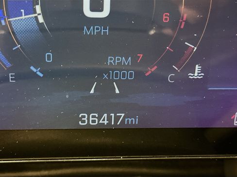 Used 2025 Chevrolet Equinox LT AWD/4WD image 19