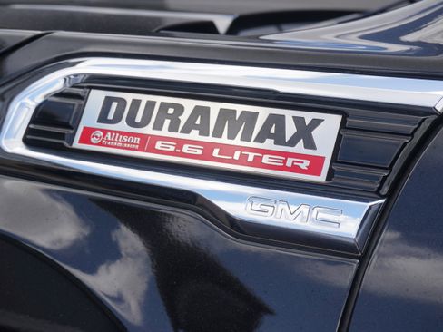 Used 2022 GMC Sierra 3500 Denali w/ Denali Black Diamond Edition AWD/4WD image 7