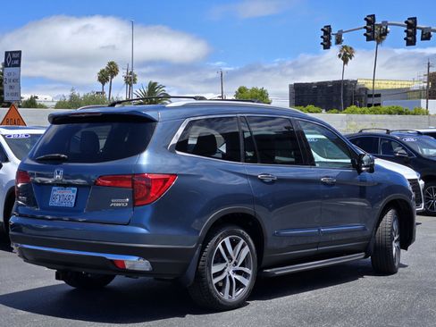 Used 2017 Honda Pilot Touring image 4