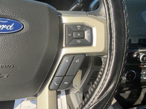 Used 2022 Ford F450 Lariat w/ Lariat Value Package AWD/4WD image 21