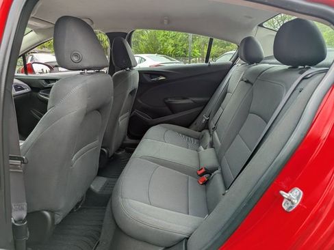 Used 2017 Chevrolet Cruze LT w/ Convenience Package FWD image 26