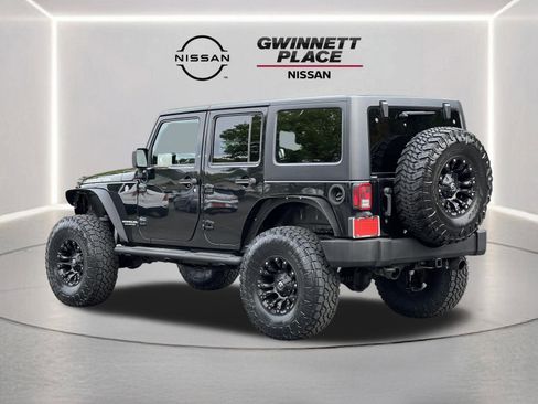 Used 2016 Jeep Wrangler Unlimited Rubicon w/ Dual Top Group AWD/4WD image 22