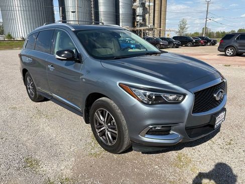 Used 2019 INFINITI QX60 Luxe w/ Essential Package AWD/4WD image 1
