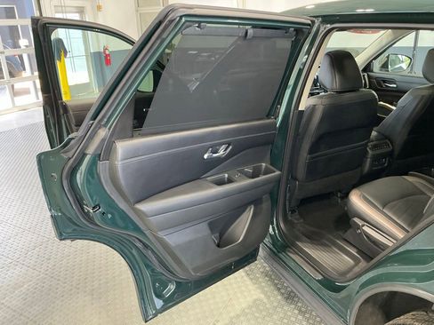 Used 2023 Nissan Pathfinder Platinum AWD/4WD image 49