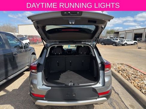 Used 2023 Chevrolet TrailBlazer LT image 11