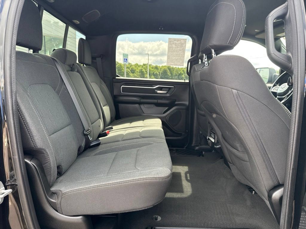 Used 2022 RAM 1500 Big Horn AWD/4WD image 15