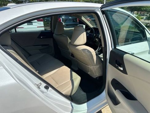 Used 2016 Honda Accord EX-L image 12