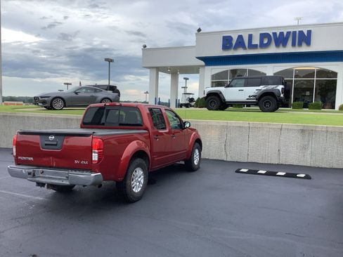 Used 2014 Nissan Frontier SV AWD/4WD image 7
