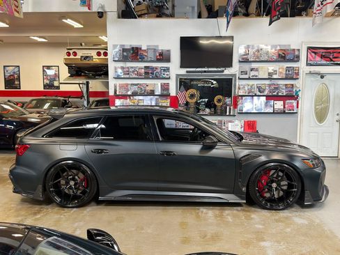 Used 2021 Audi RS 6 AWD/4WD image 5