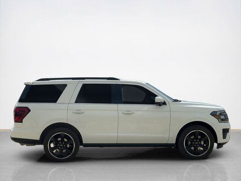 Used 2023 Ford Expedition Limited AWD/4WD image 8