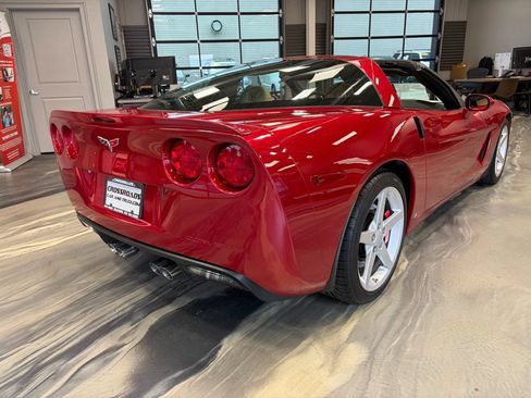 Used 2005 Chevrolet Corvette Coupe w/ Preferred Equipment Group RWD image 25