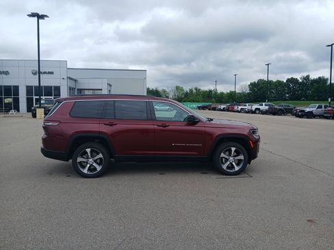 New 2026 Jeep Grand Cherokee L Limited image 9