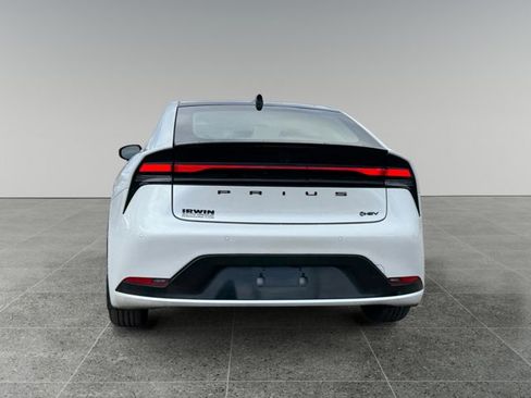 Certified 2025 Toyota Prius AWD image 4