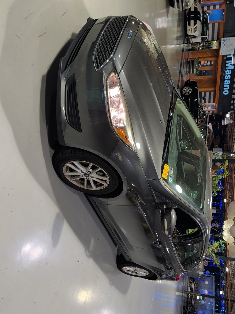 Used 2017 Ford Focus SE w/ Cold Weather Package FWD image 8