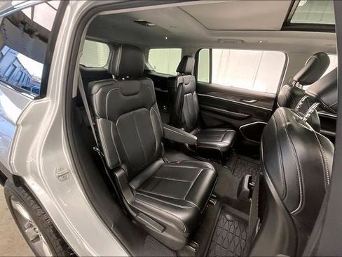 Used 2021 Jeep Grand Cherokee L Limited image 19