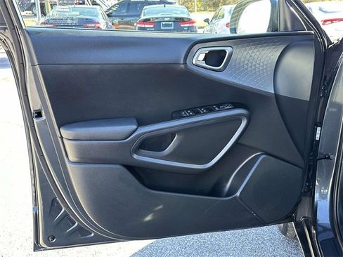 Certified 2023 Kia Soul EX image 13